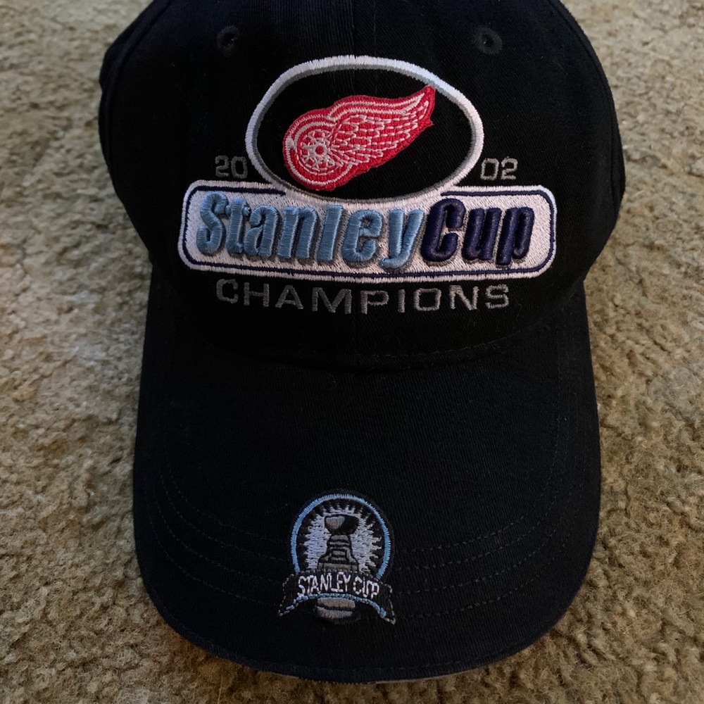 Detroit Red Wings Stanley Cup Champions Hat 2002